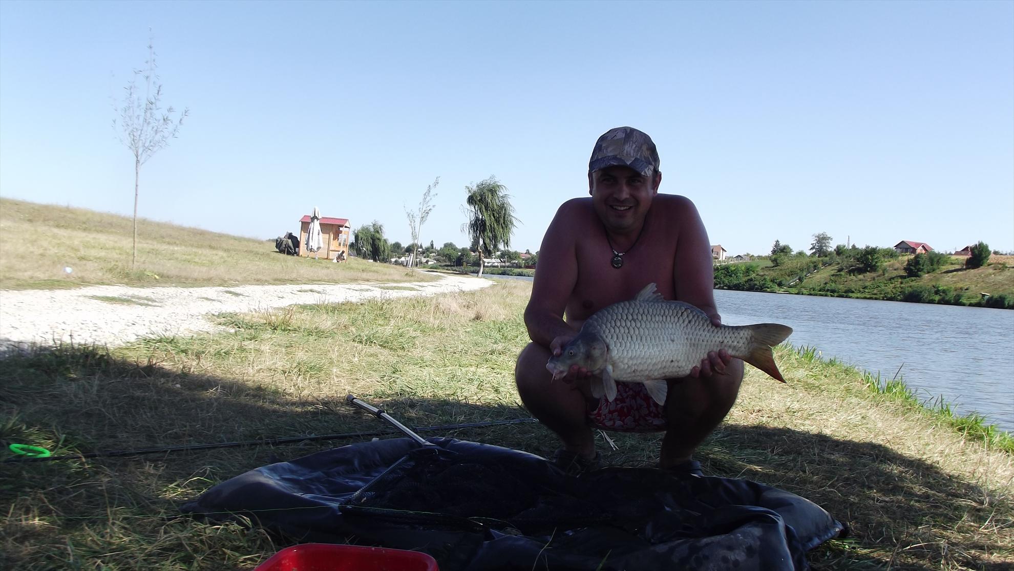 M.Vlasiei 2011 - crap-39-kg.JPG